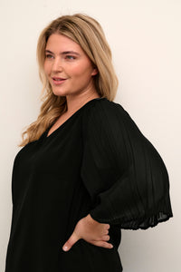 The Noelle Curve Top