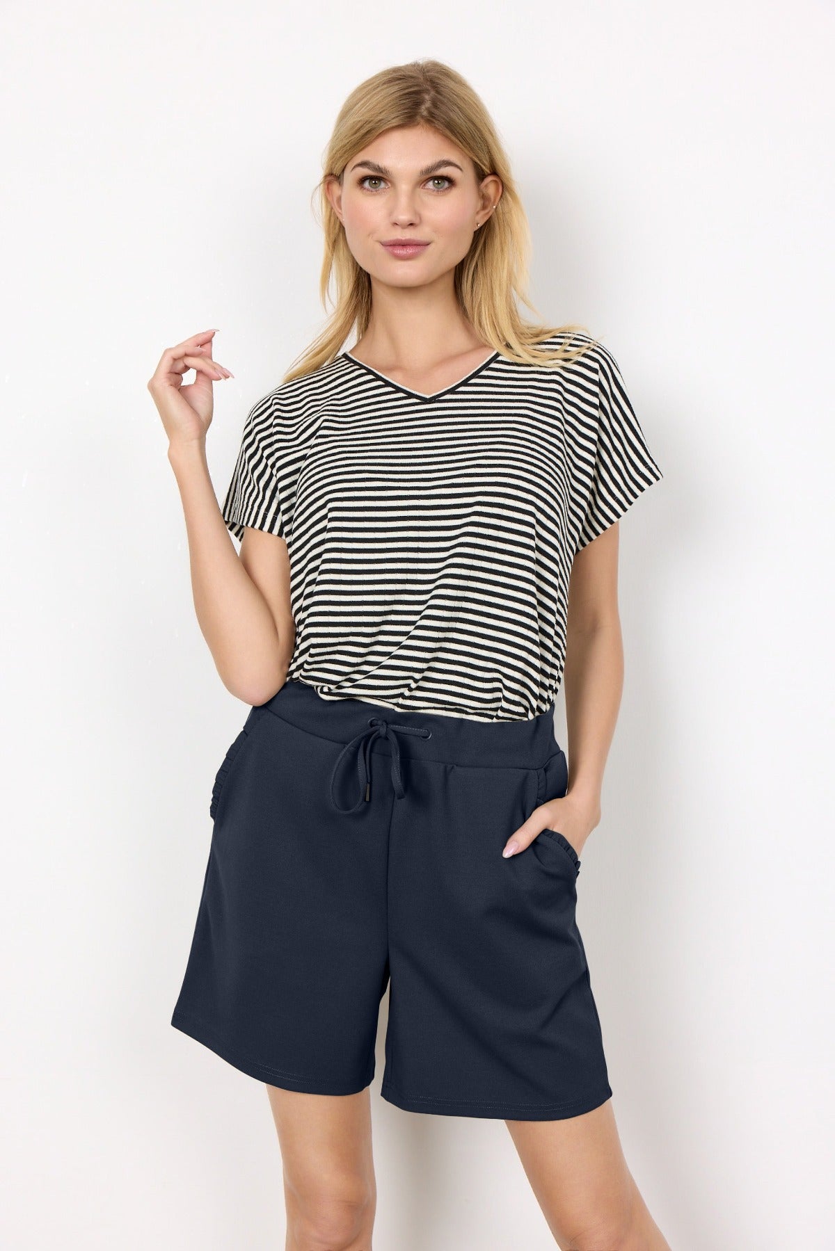 The Siham Short in Navy